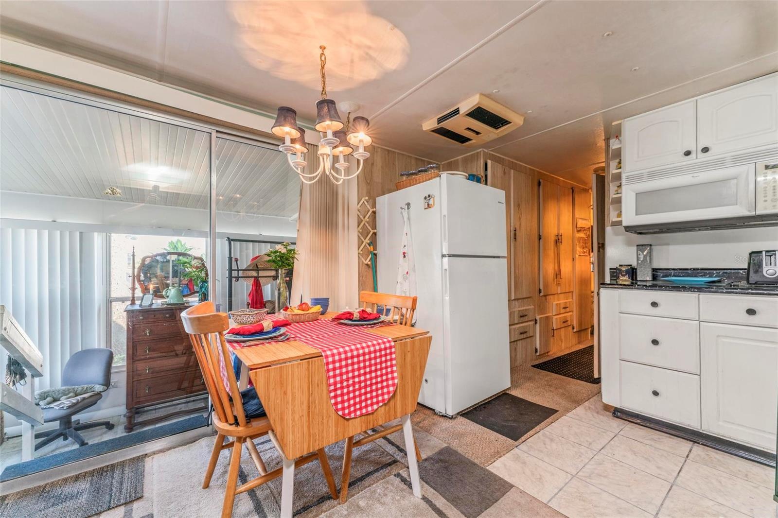 OUTDOOR RESORTS AMERICA - Residential