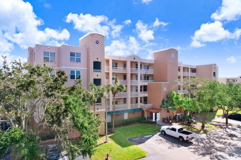 Photo of 6475 Shoreline Drive #5101, St Petersburg, FL 33708 (MLS # O6360445)