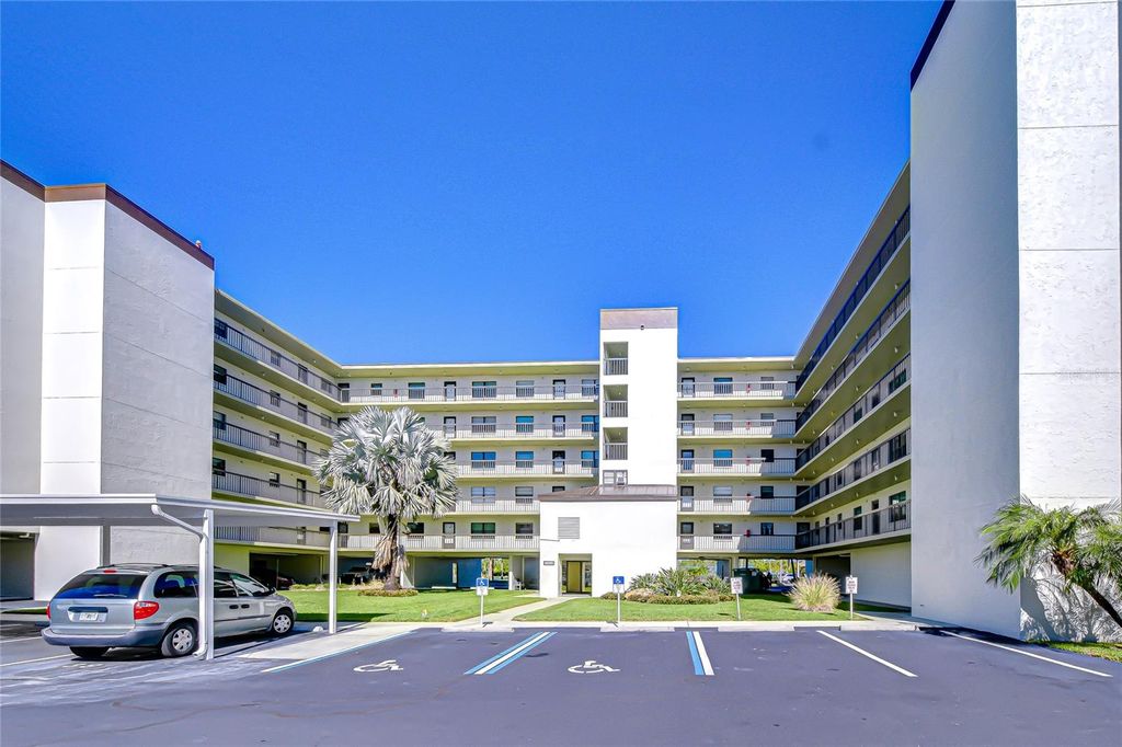 Photo of 9860 62nd Terrace N #1035, Seminole, FL 33708 (MLS # TB8463097)