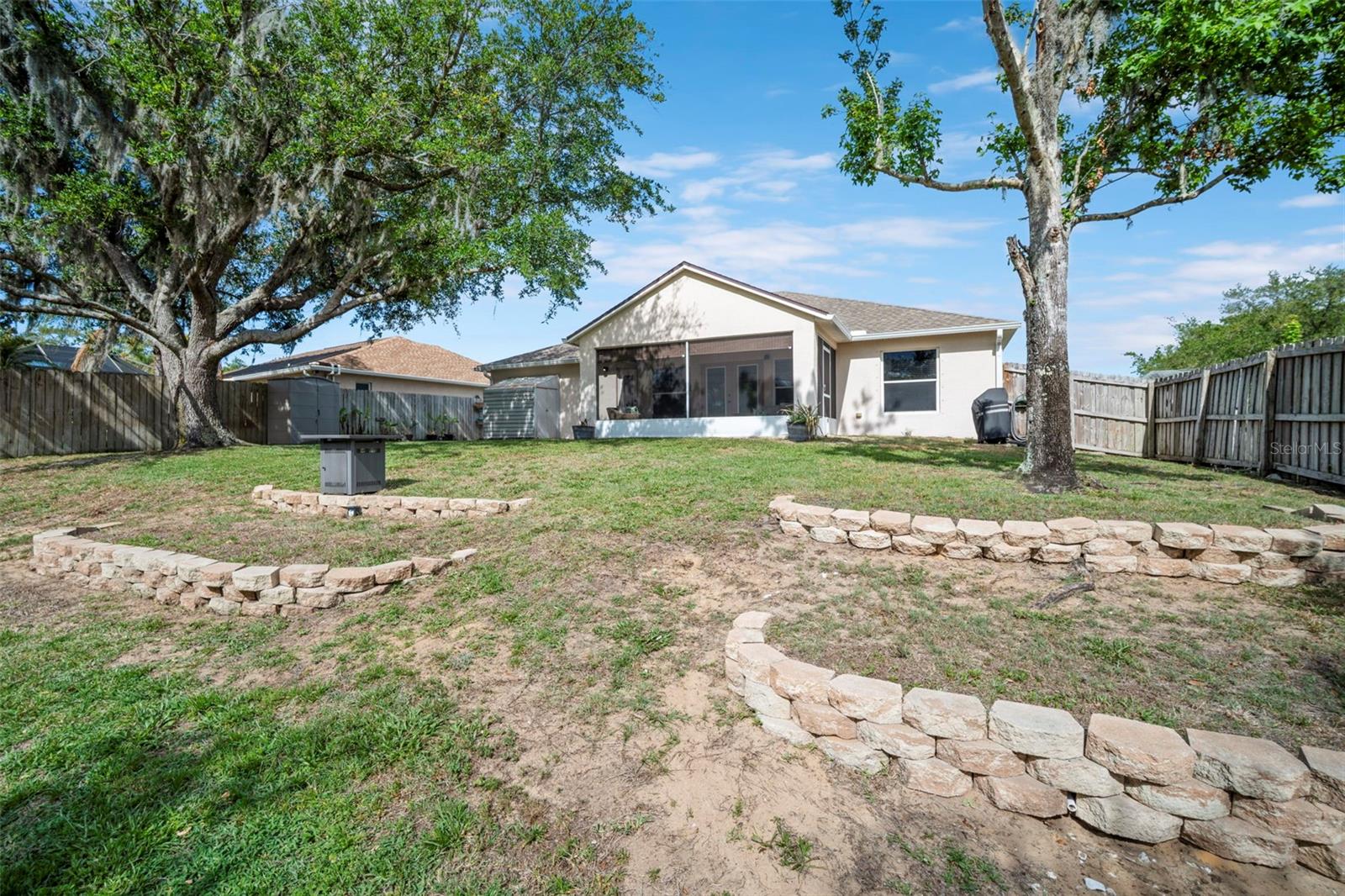 OAKTRAILS AT MEADOWRIDGE, THE PHASE V - Residential