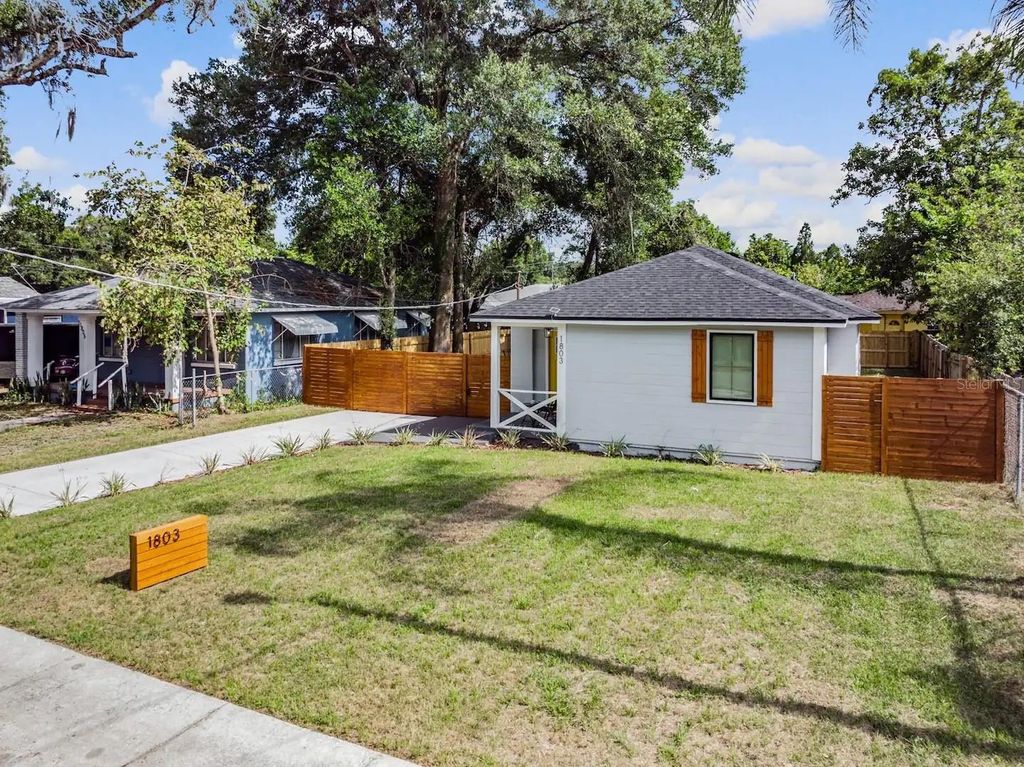 Photo of 1803 E Frierson Avenue, Tampa, FL 33610 (MLS # TB8420943)