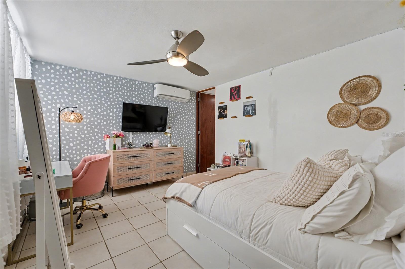 SABANERA DE DORADO - Residential