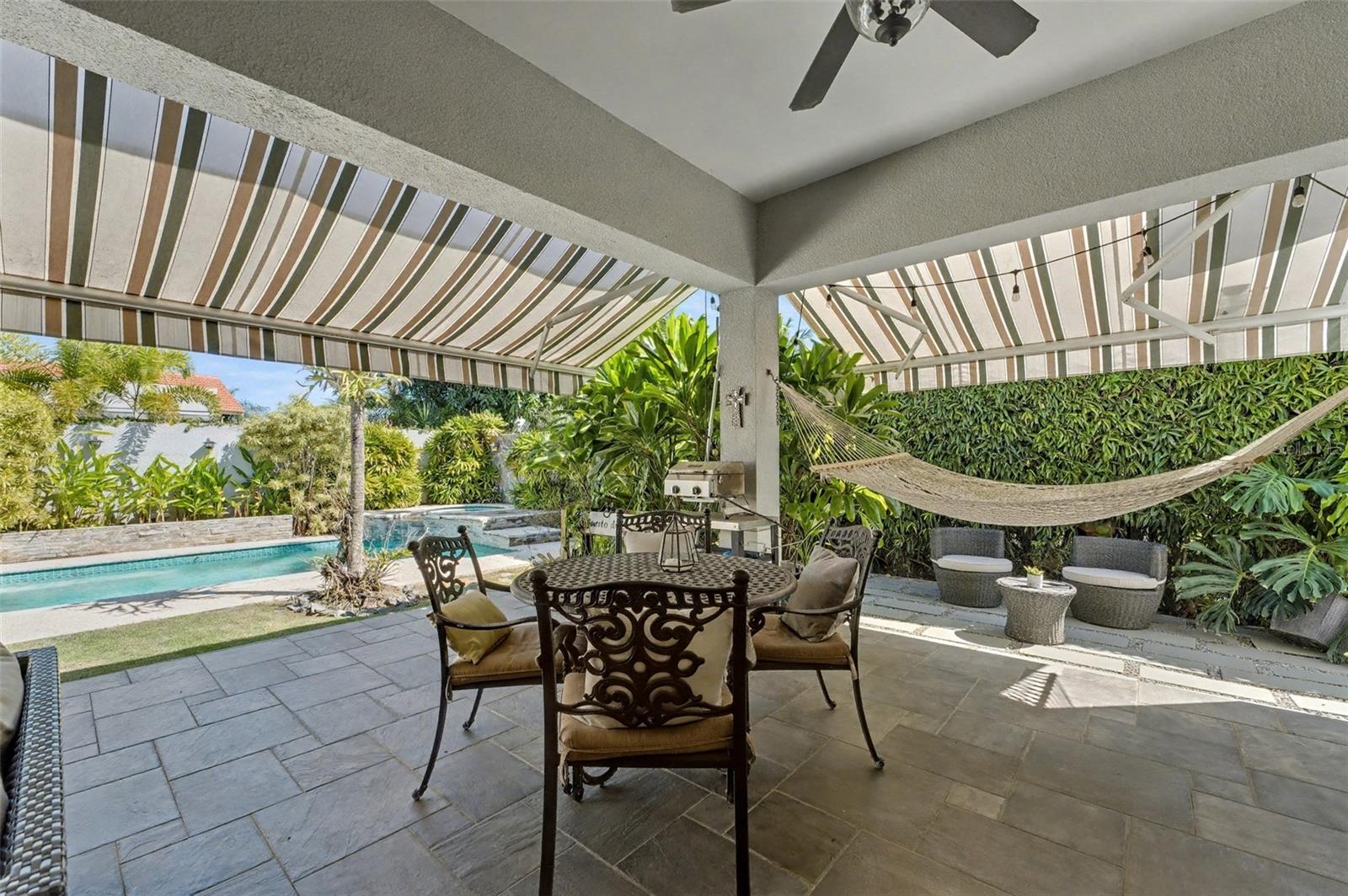 SABANERA DE DORADO - Residential