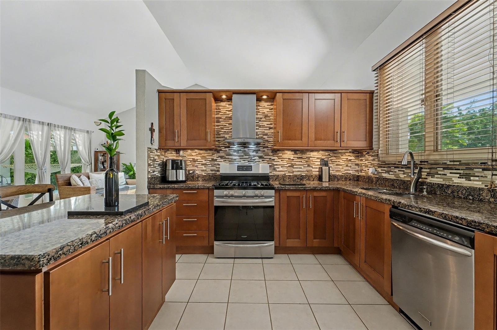 SABANERA DE DORADO - Residential