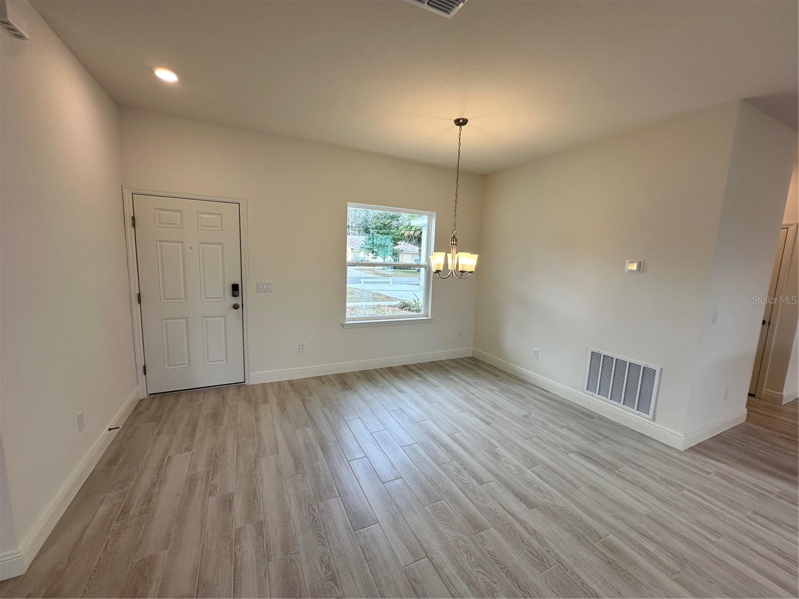 14 LONDONDERRY DRIVE