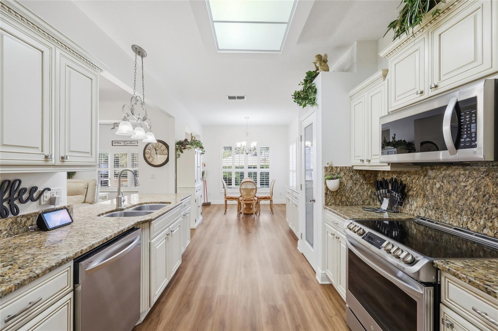 CAMBRIDGE AT KINGS RIDGE - Residential