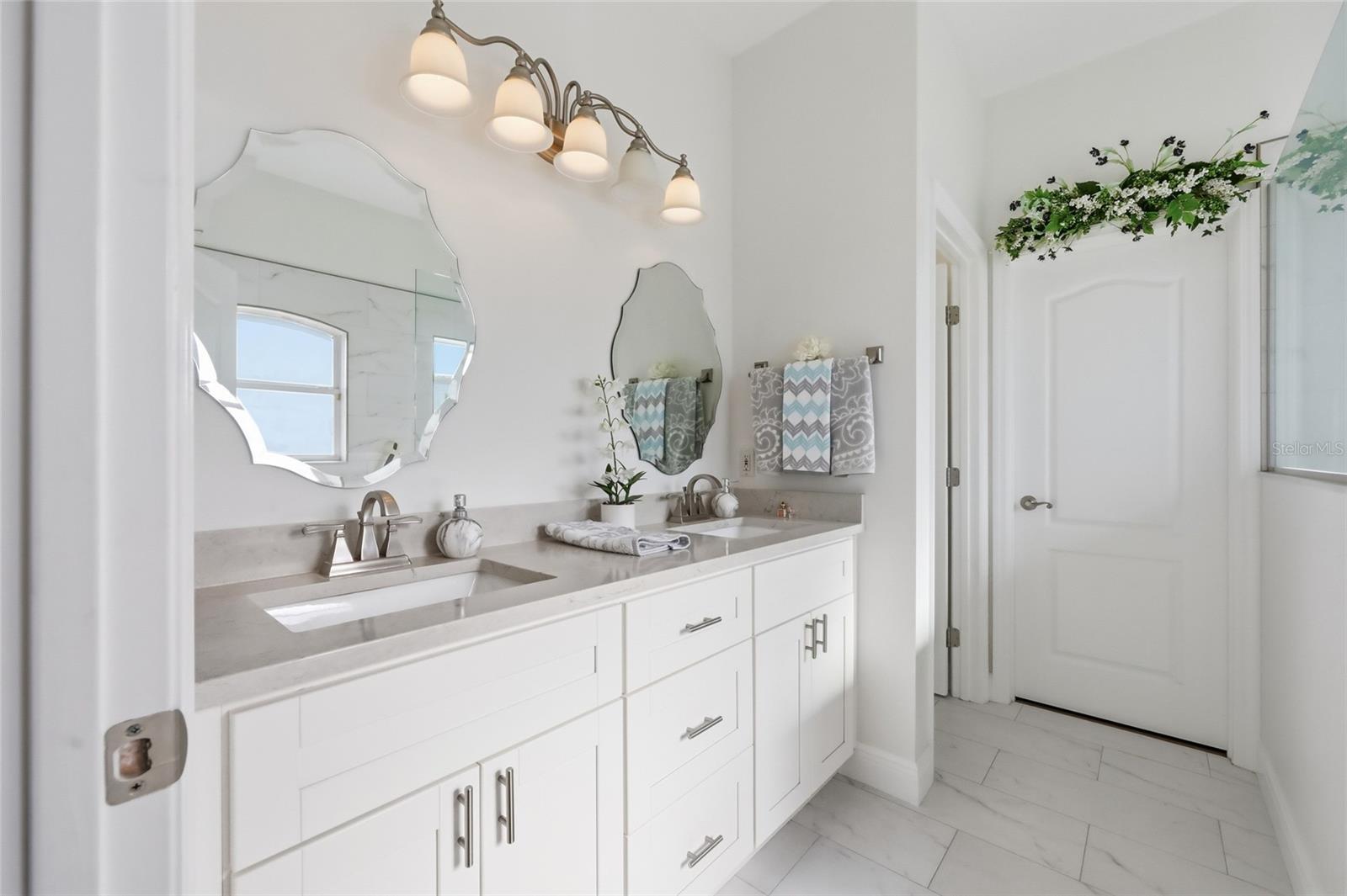 CAMBRIDGE AT KINGS RIDGE - Residential