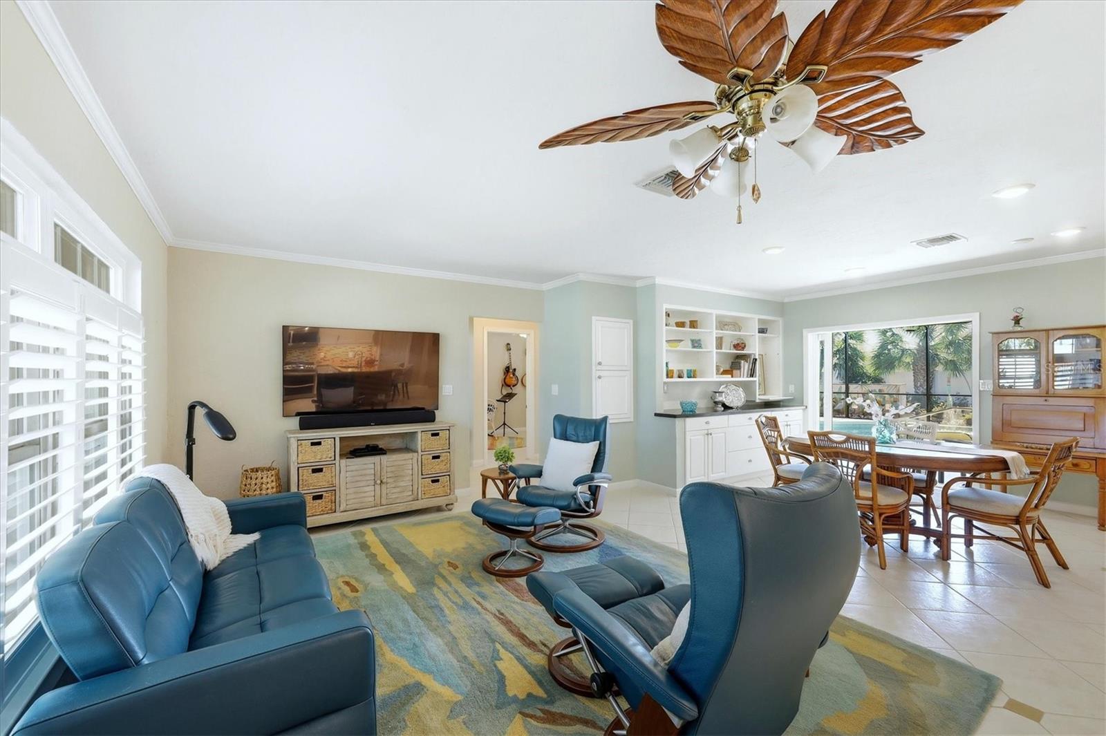 GOLDEN BEACH SUB - Residential