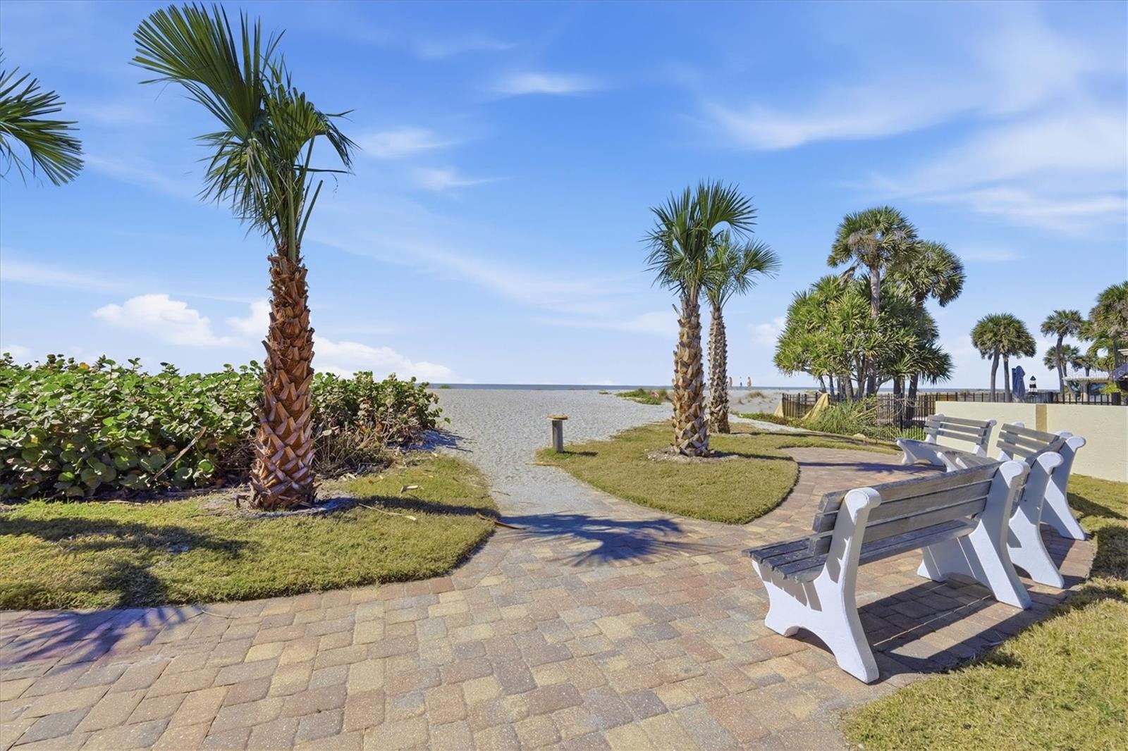 GOLDEN BEACH SUB - Residential