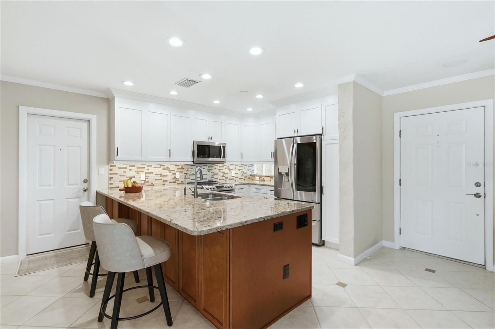 GOLDEN BEACH SUB - Residential