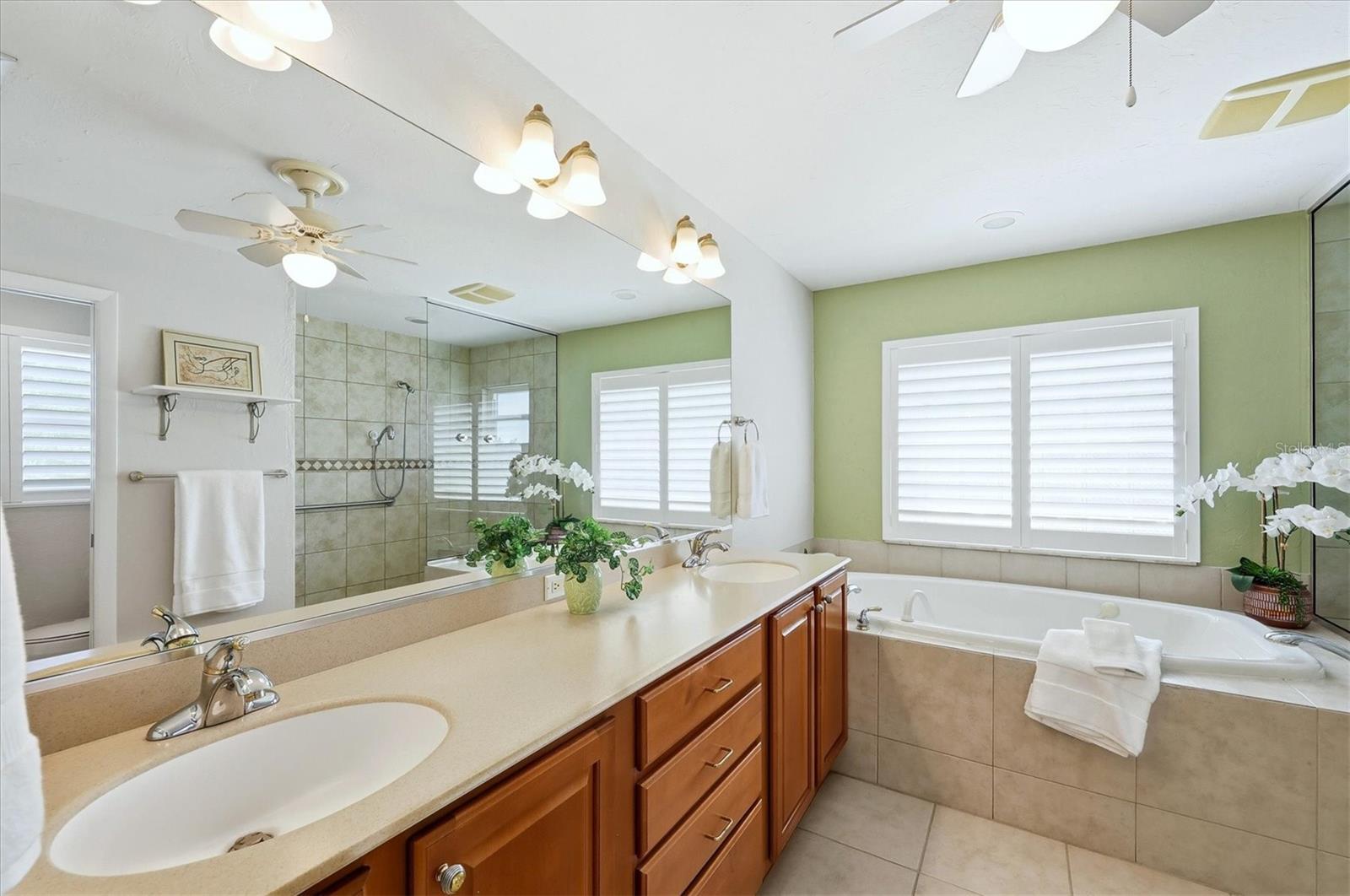 GOLDEN BEACH SUB - Residential