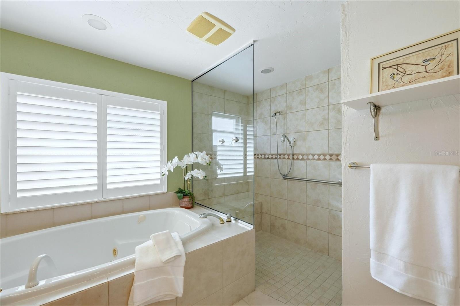 GOLDEN BEACH SUB - Residential