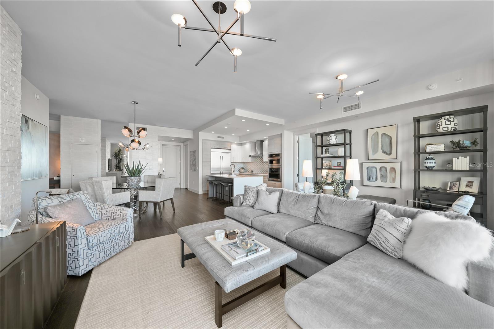 ONE ST. PETERSBURG - Residential