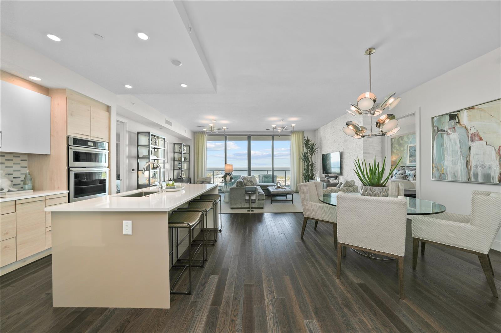 ONE ST. PETERSBURG - Residential