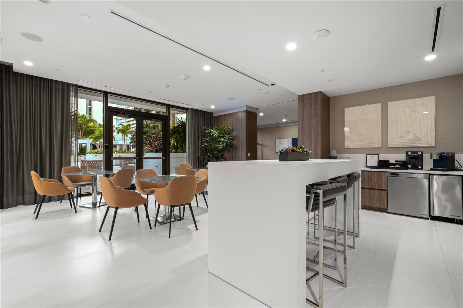 ONE ST. PETERSBURG - Residential