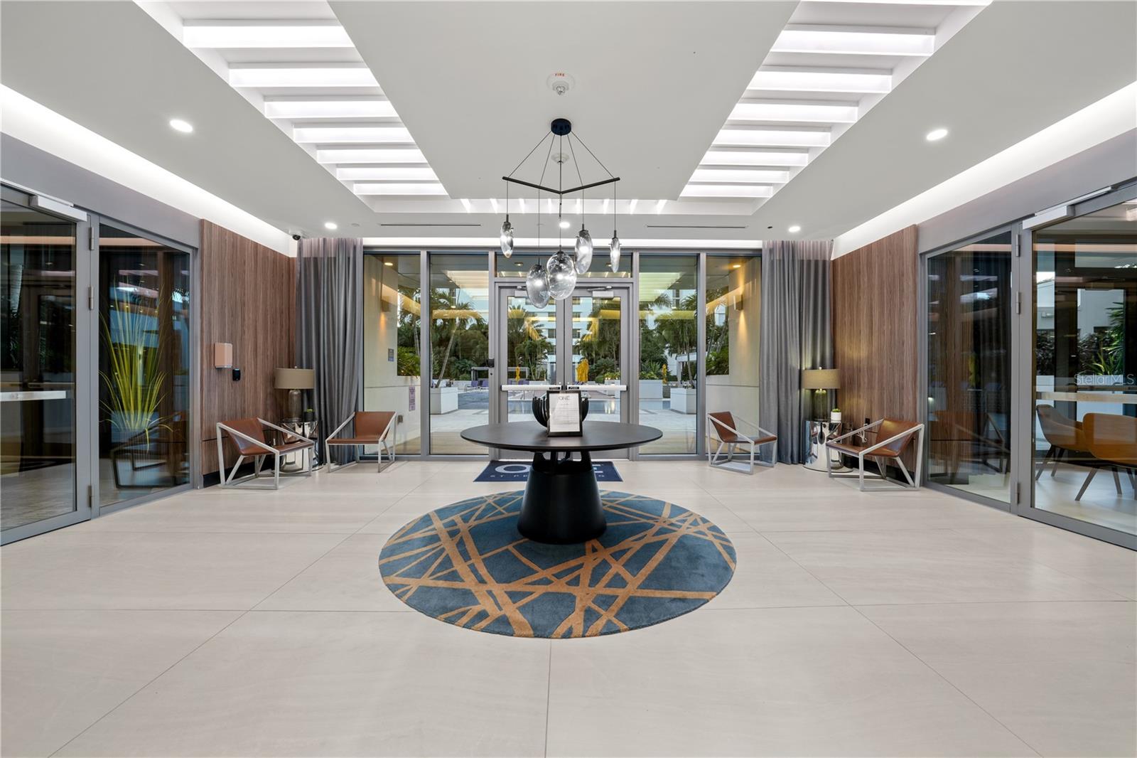 ONE ST. PETERSBURG - Residential