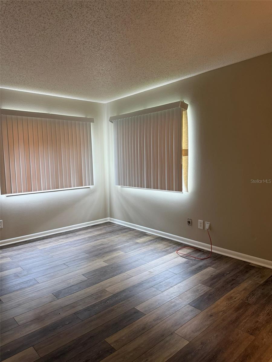 FAIRWAYS/SILVER SPGS SHORES CO - Residential