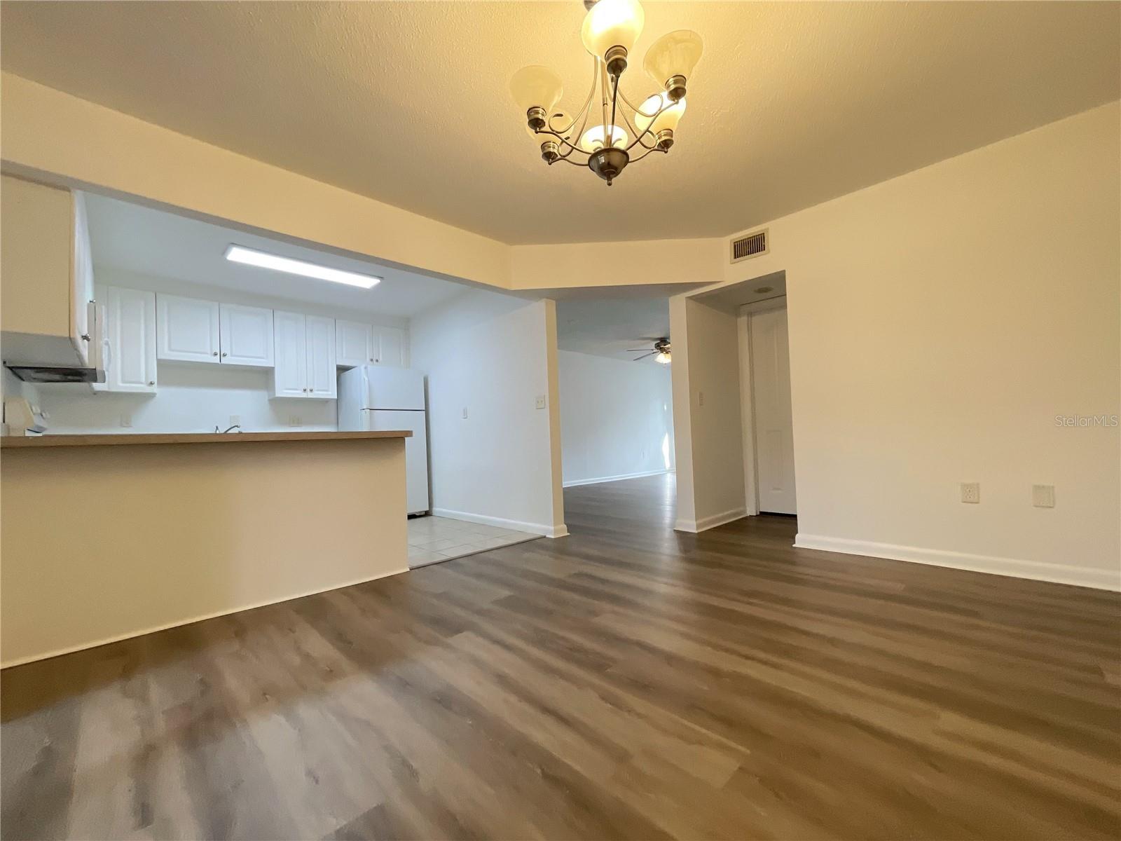 CRICKET CLUB CONDO - Residential