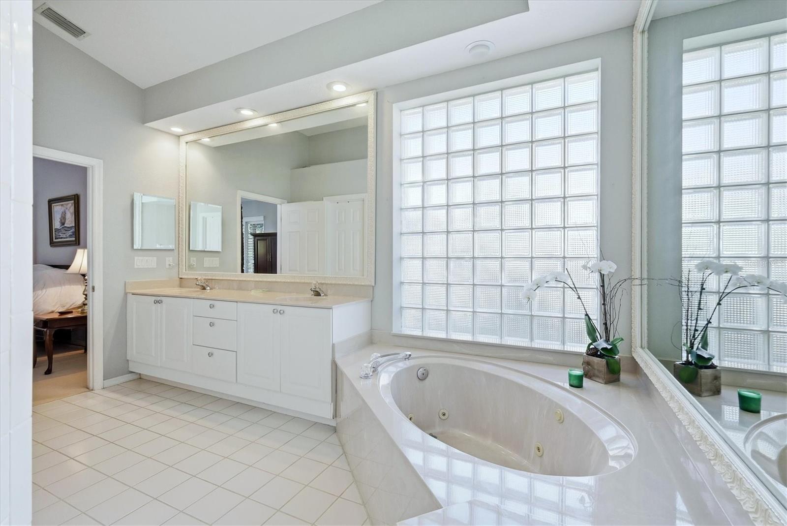 UNIVERSITY PARK - Residential