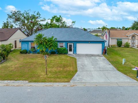 A home in PALMETTO