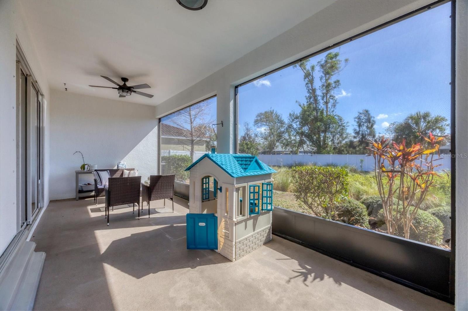 LUNA BAY - Residential