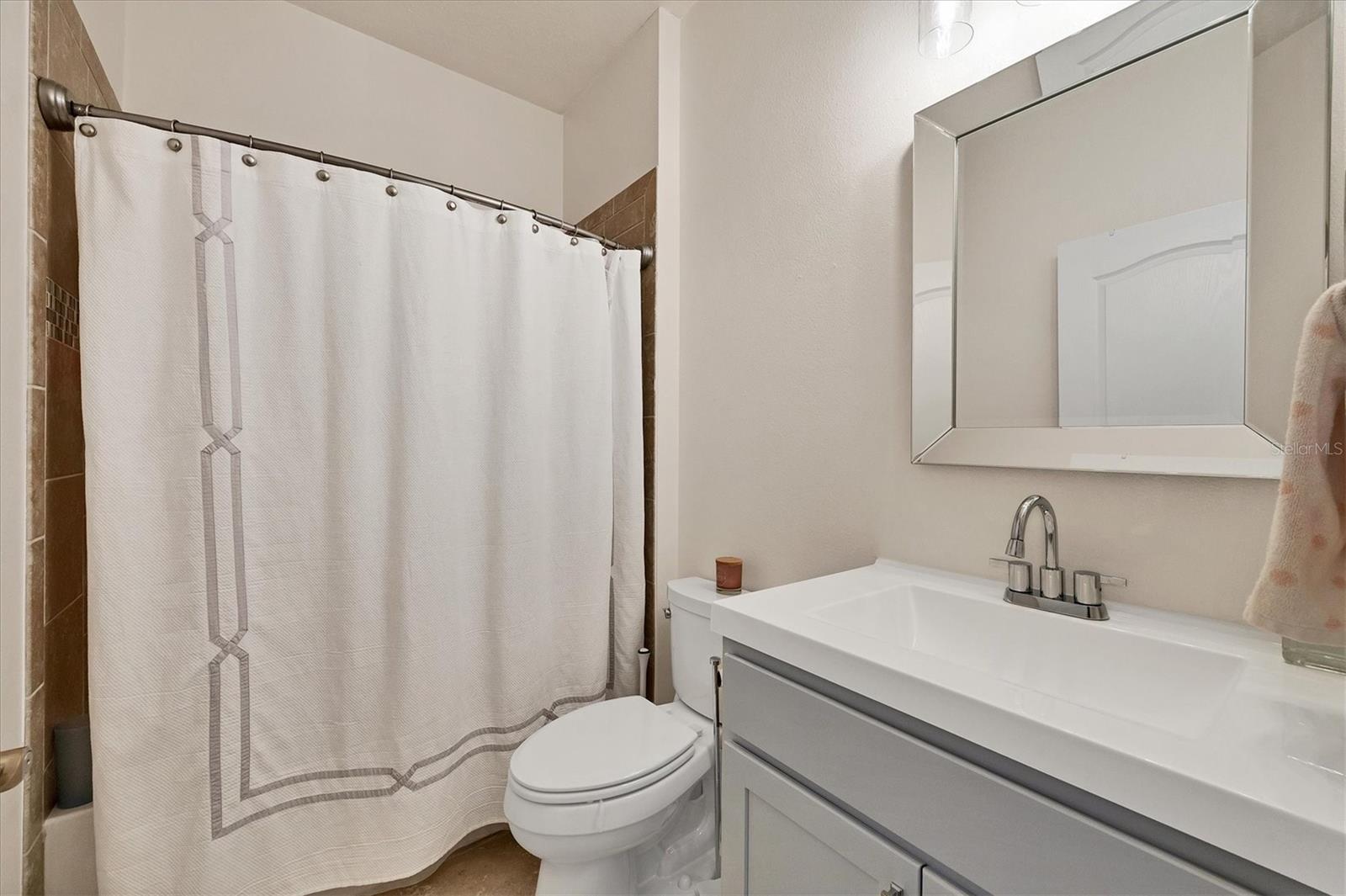 LUNA BAY - Residential