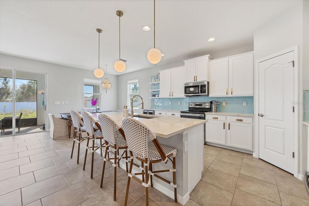 Photo of 5333 Charlie Brown Lane, Sarasota, FL 34233 (MLS # A4689910)