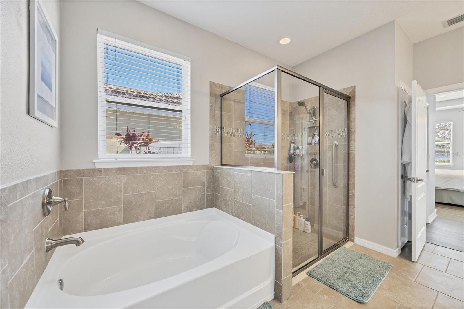 LUNA BAY - Residential