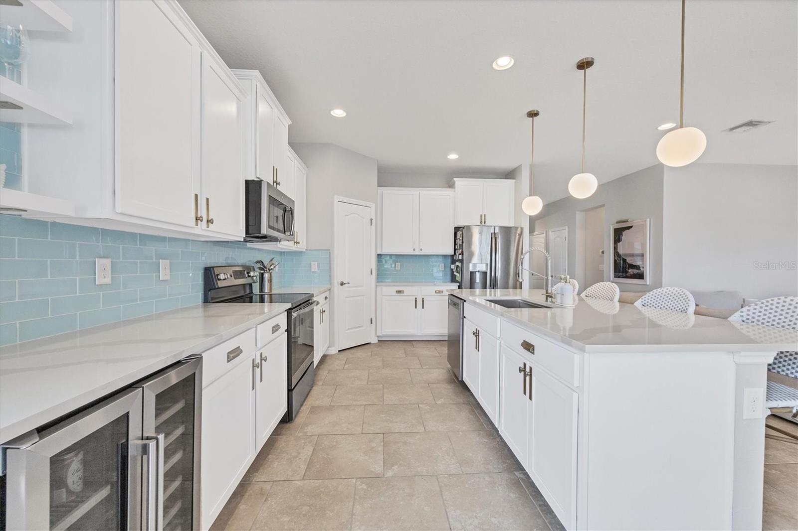 LUNA BAY - Residential