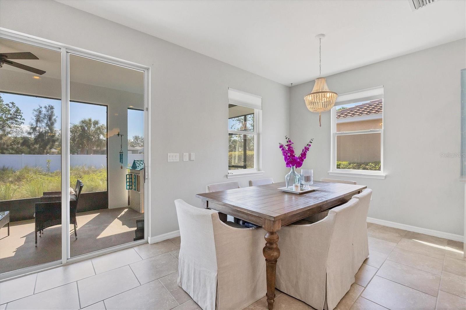 LUNA BAY - Residential