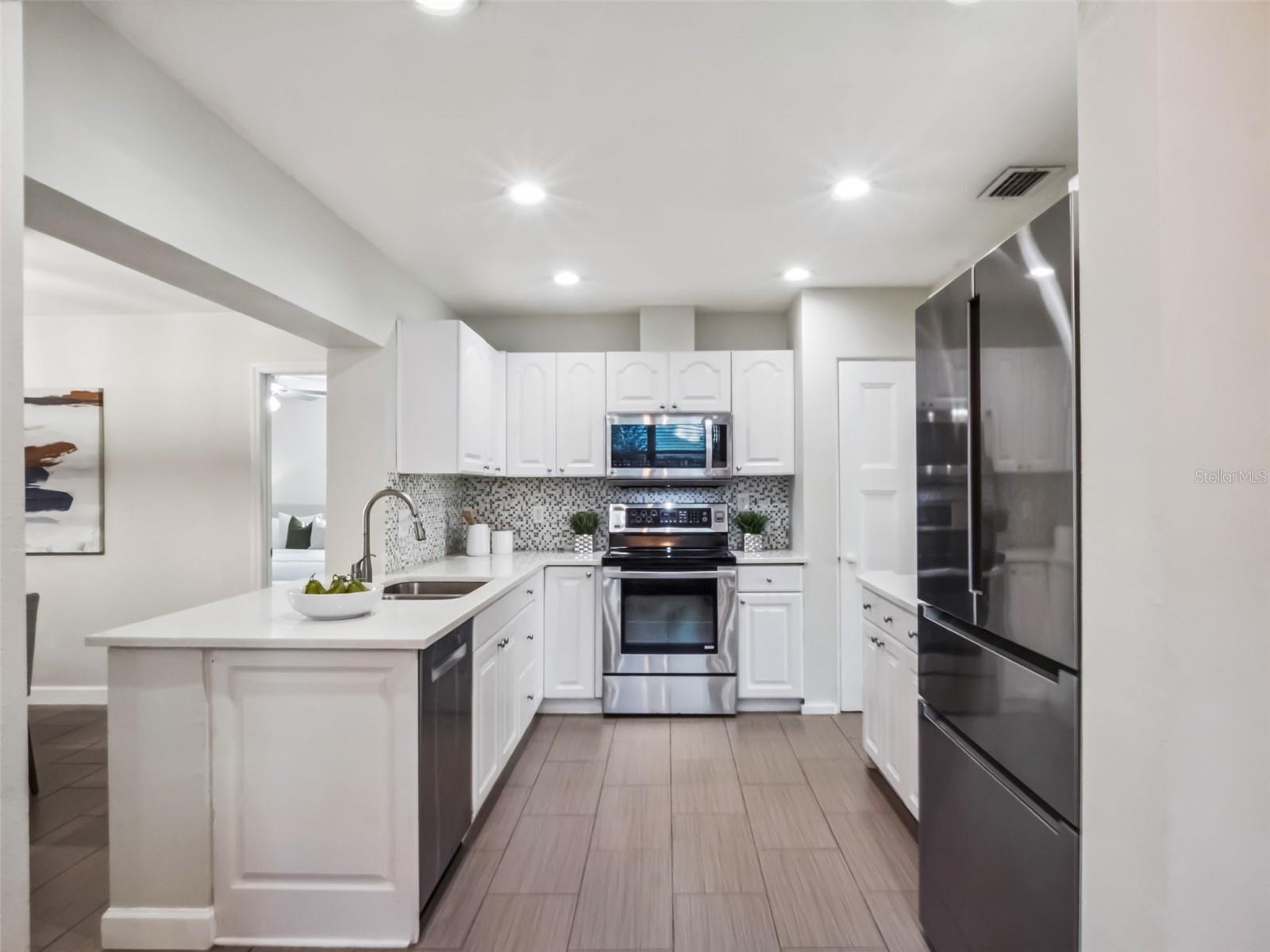 SHORE CREST - Residential