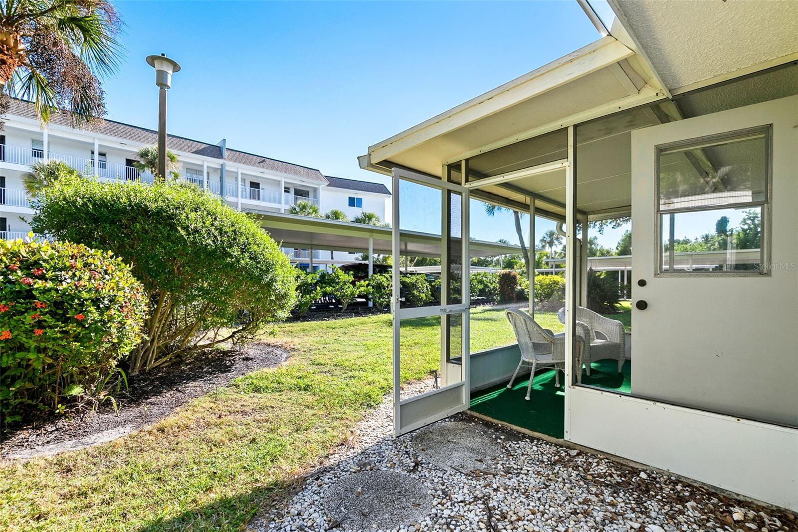 SUTTON PLACE - Residential