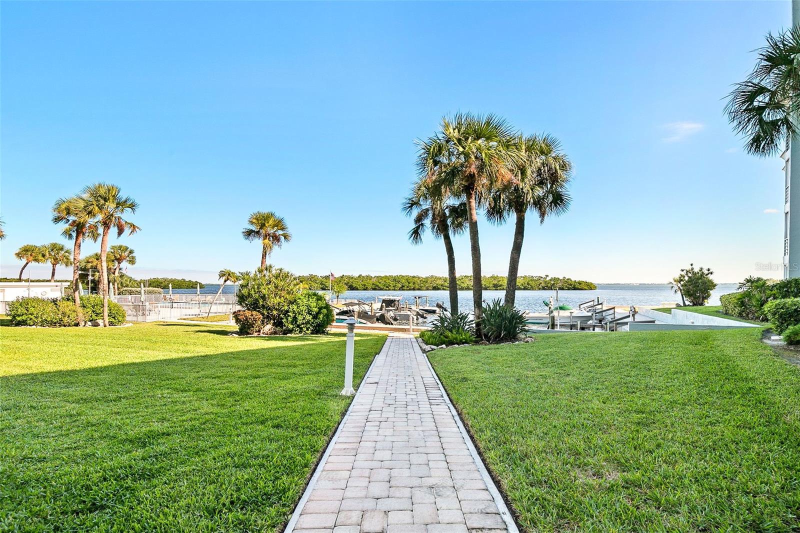 SUTTON PLACE - Residential