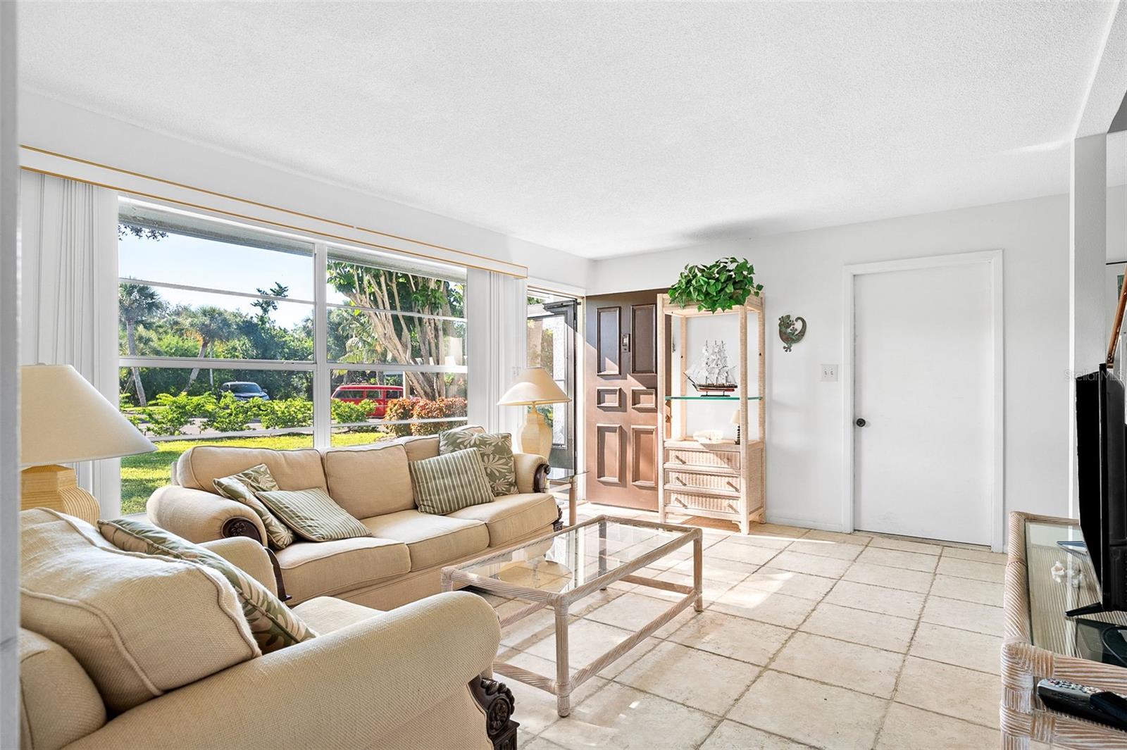 SUTTON PLACE - Residential