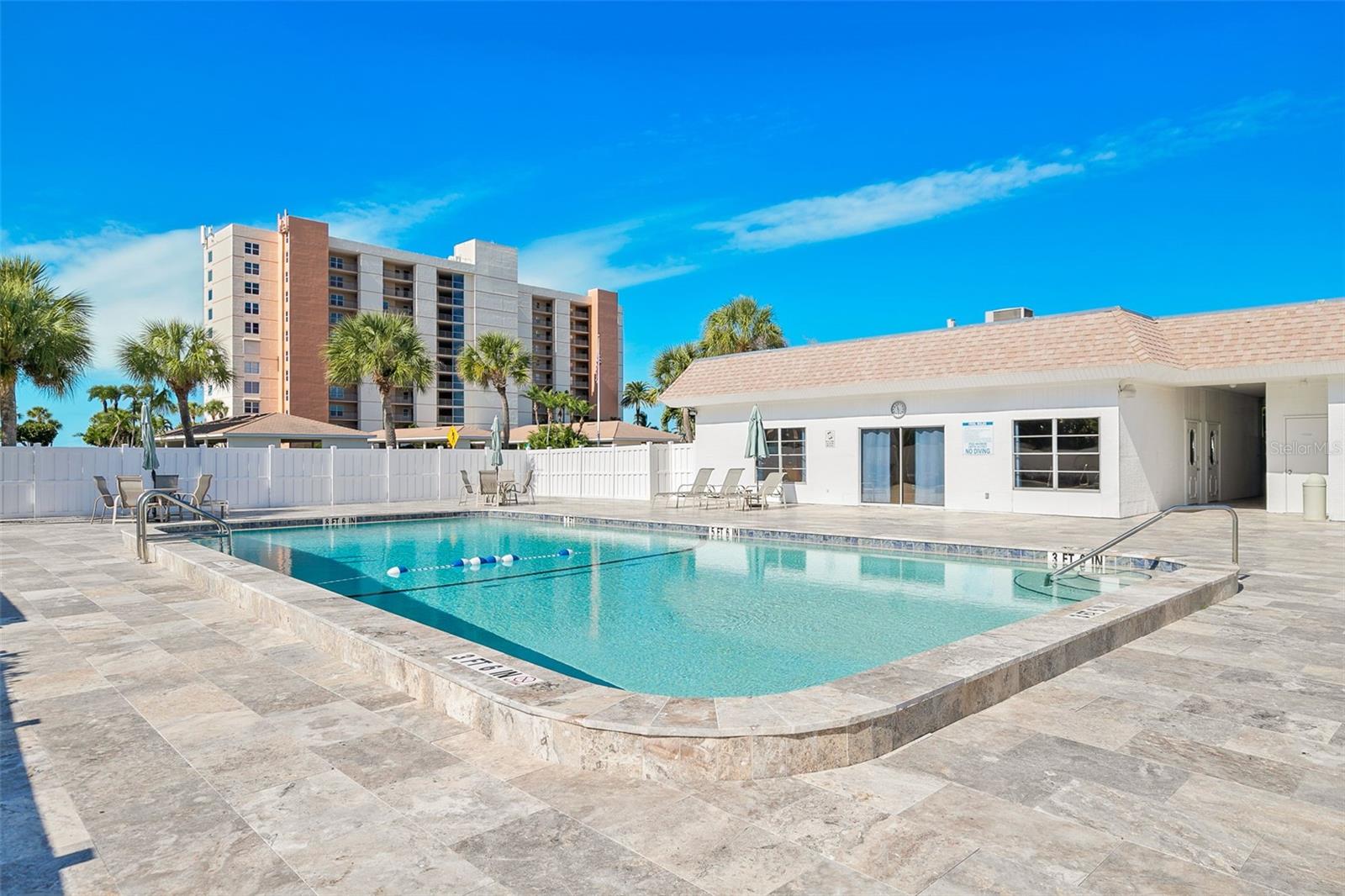 SUTTON PLACE - Residential