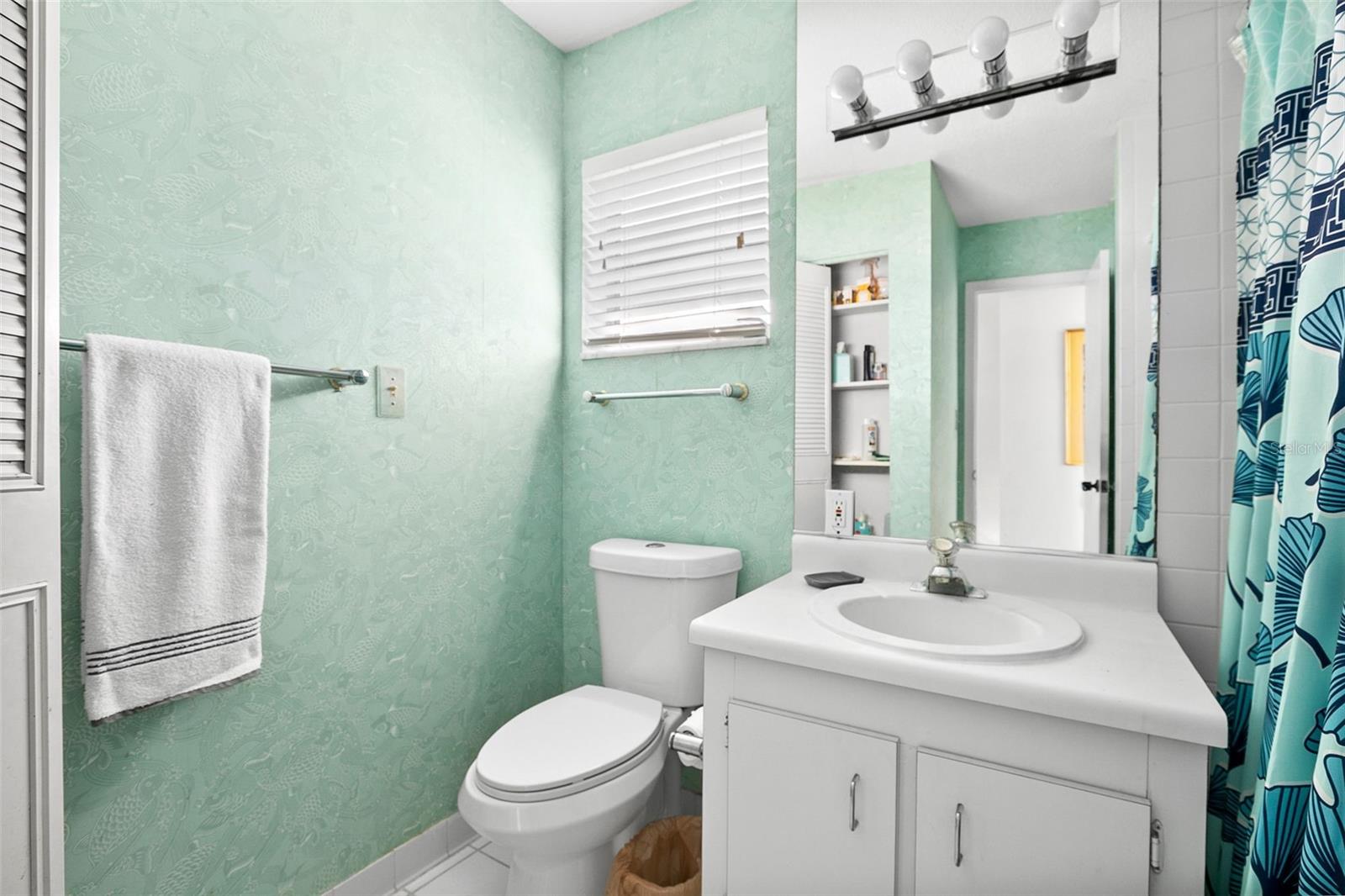 SUTTON PLACE - Residential