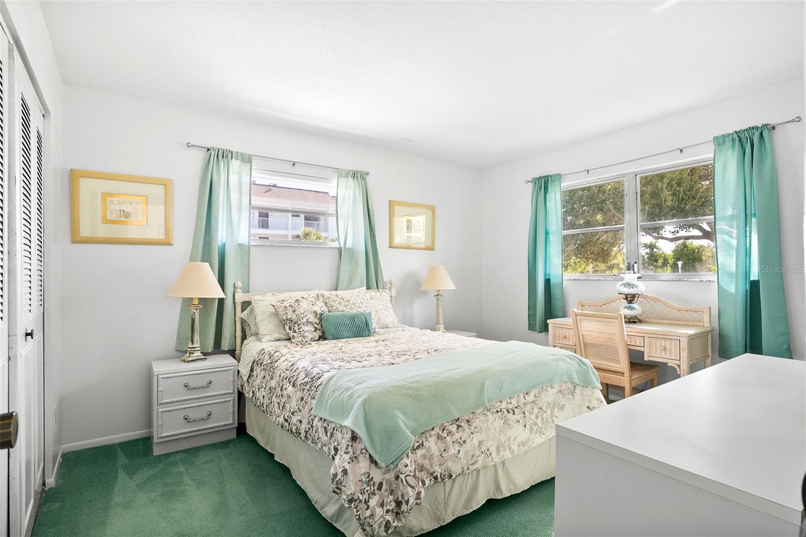 SUTTON PLACE - Residential