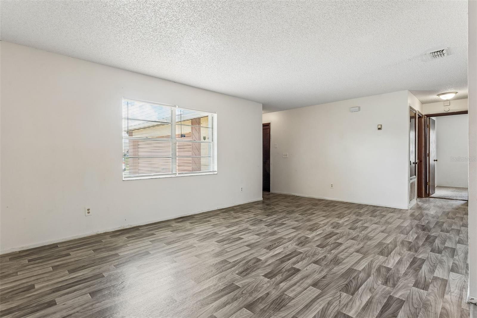 5343 SNOWFLAKE COURT