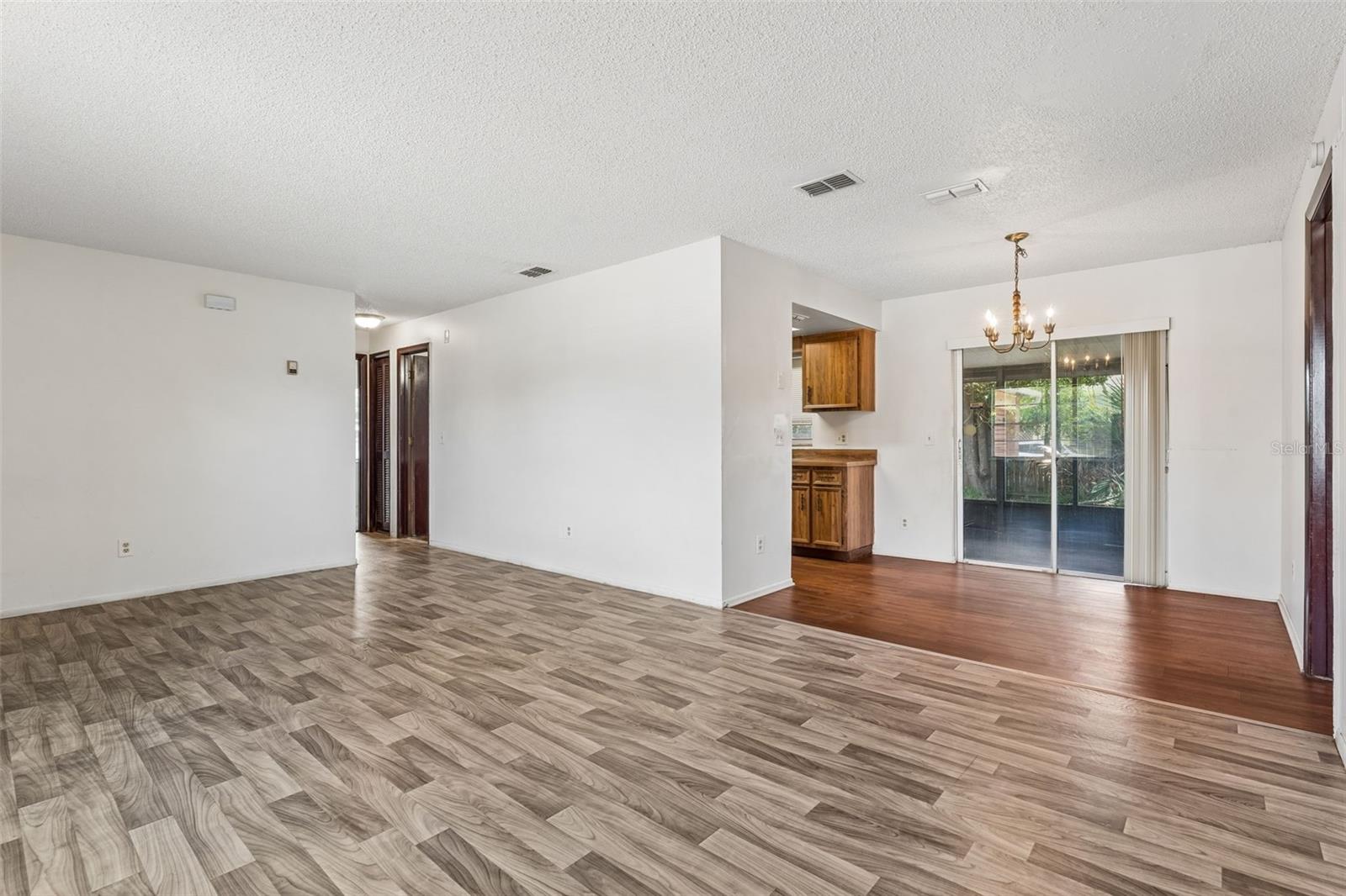 5343 SNOWFLAKE COURT