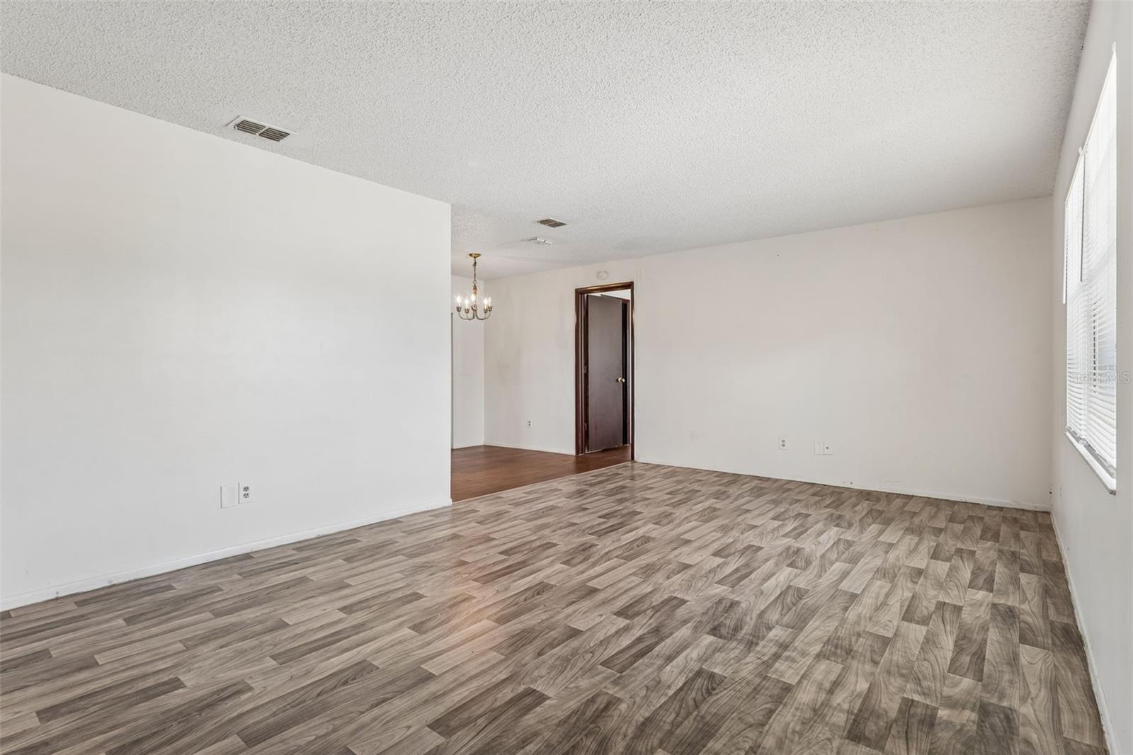 5343 SNOWFLAKE COURT