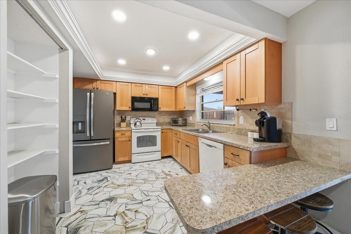 RIDGEWOOD ESTATES 20TH ADD - Residential