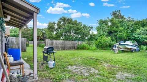 A home in DELAND