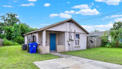 A home in DELAND