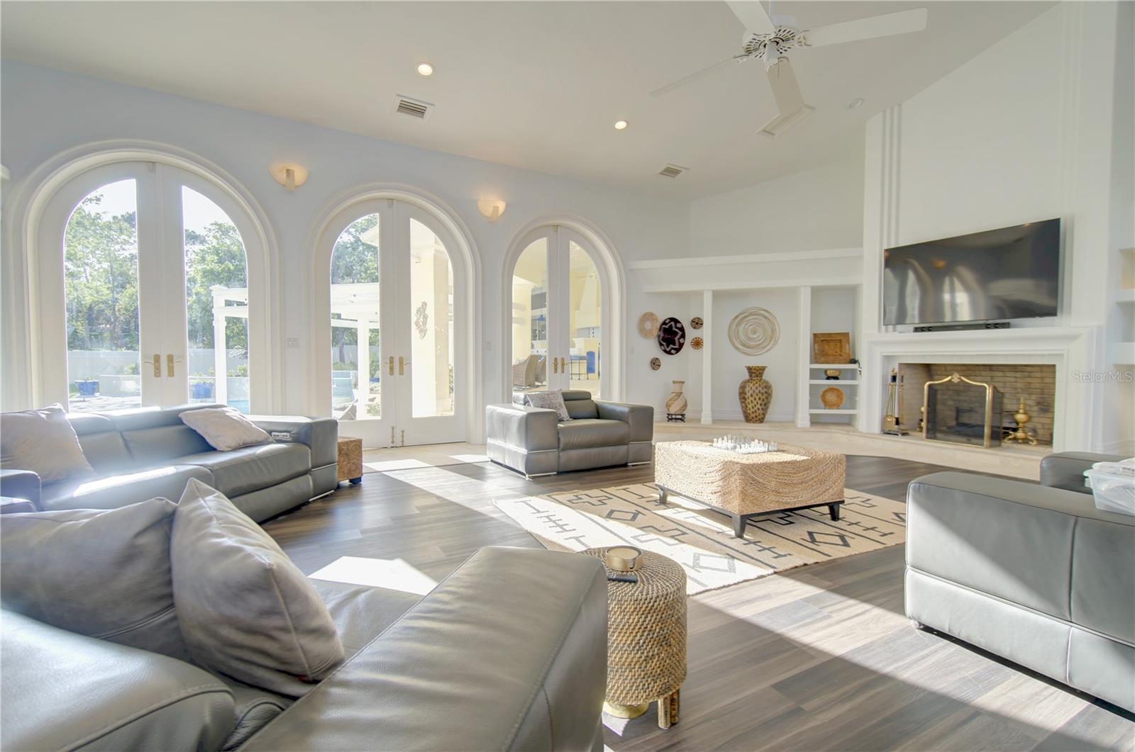 CHESTNUT HILL - Residential