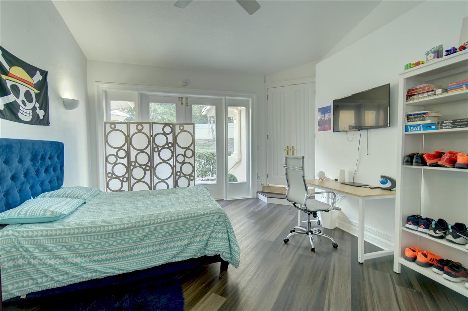 CHESTNUT HILL - Residential