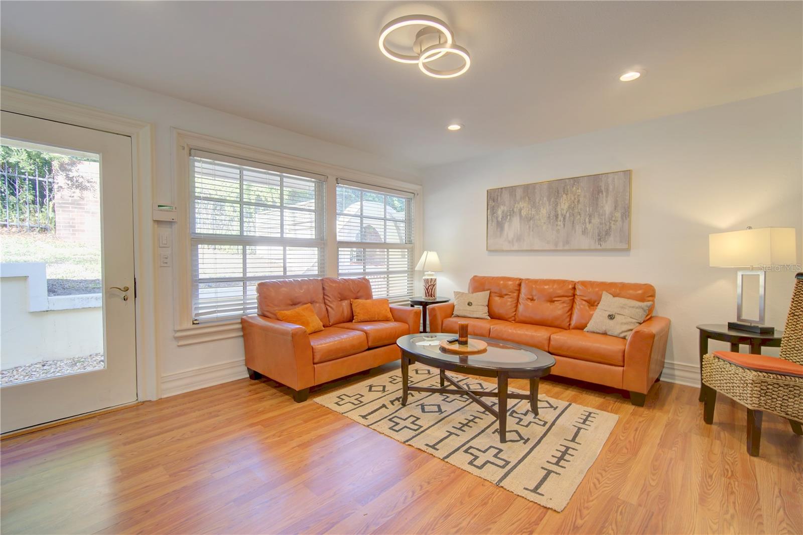 CHESTNUT HILL - Residential