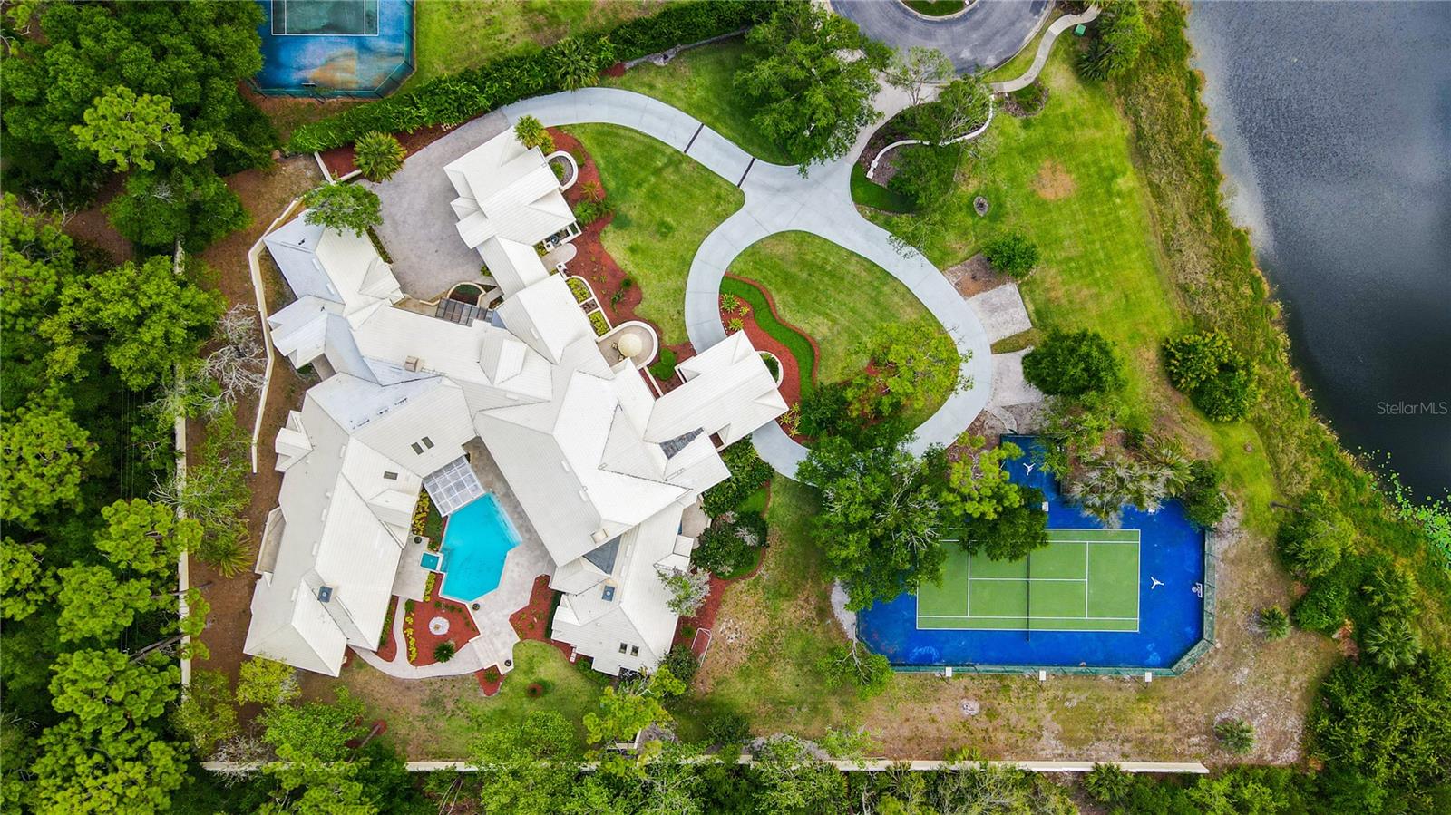 CHESTNUT HILL - Residential