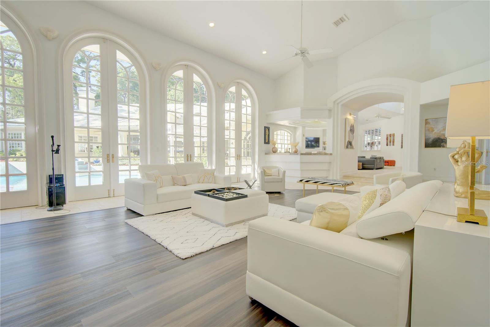 CHESTNUT HILL - Residential