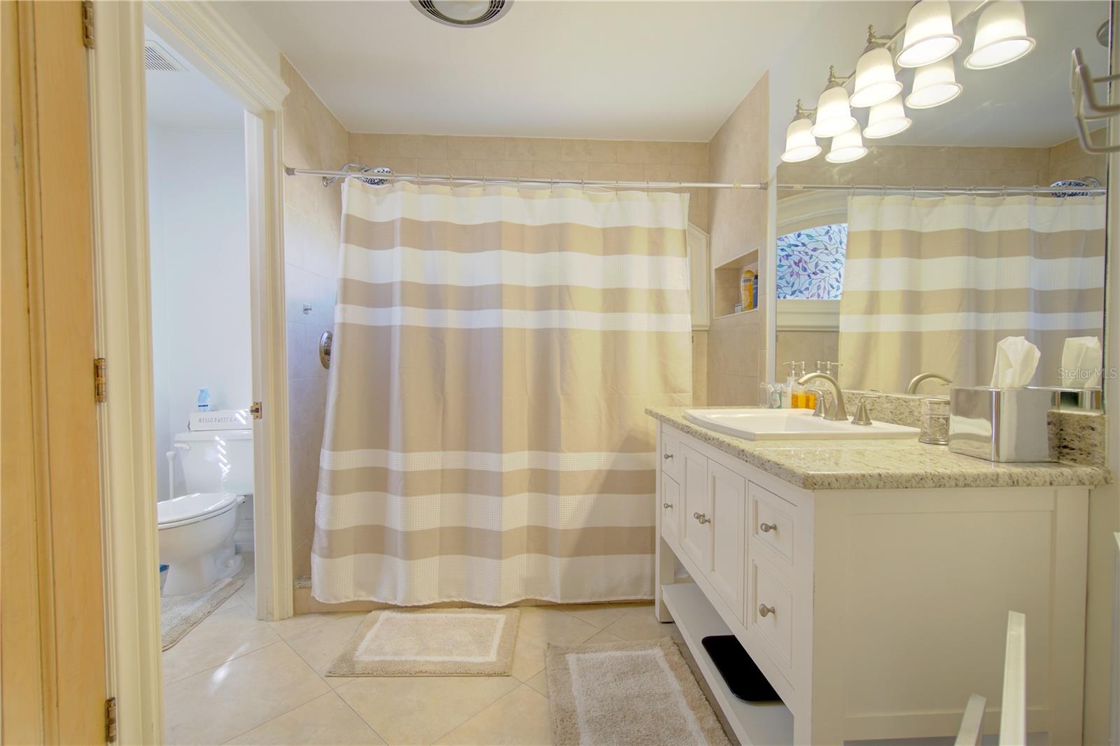 CHESTNUT HILL - Residential