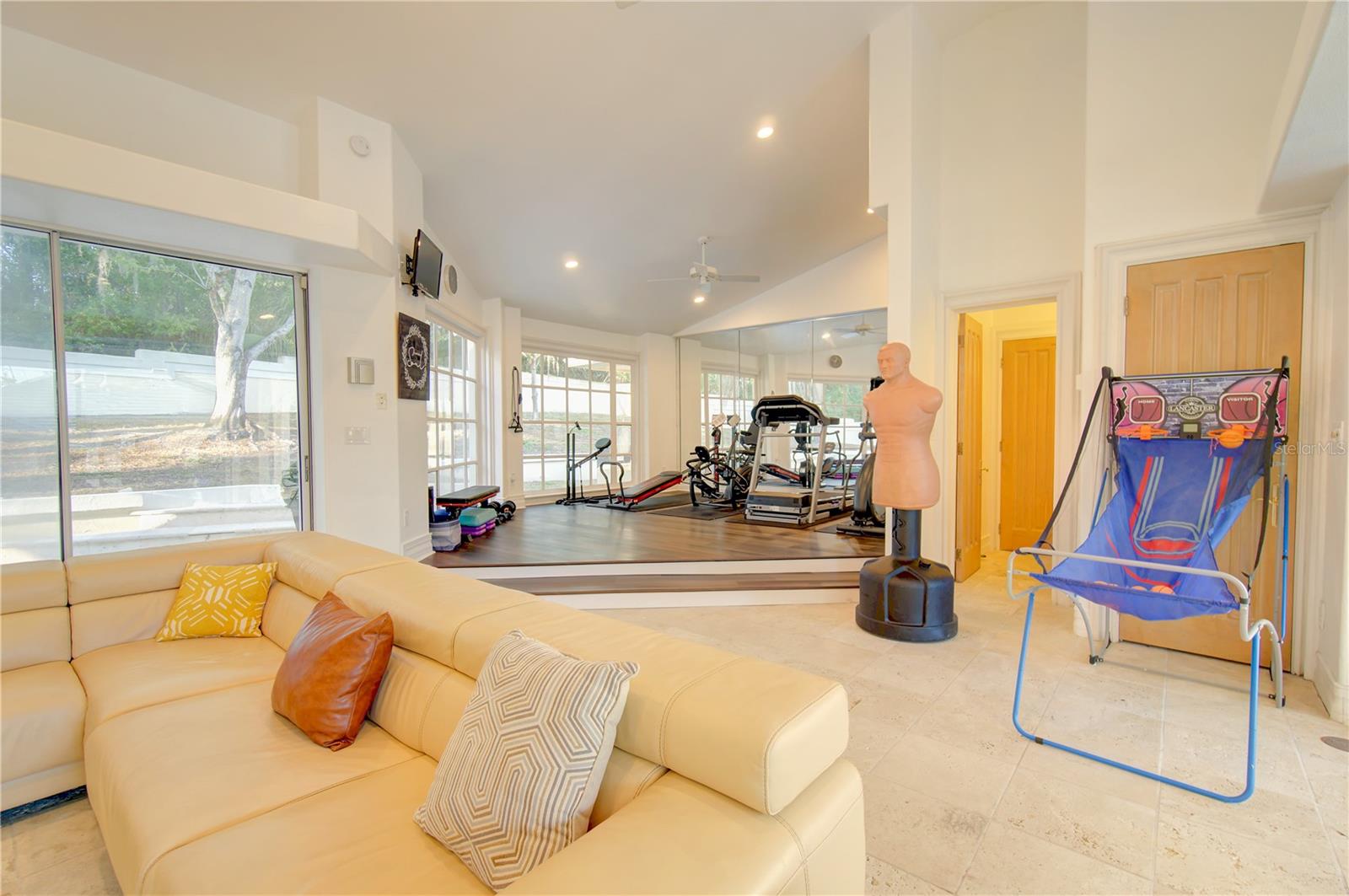 CHESTNUT HILL - Residential